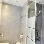 Moderno Centro De *